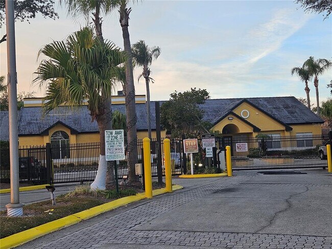 Photo - 4518 Commander Dr Unidad 1915