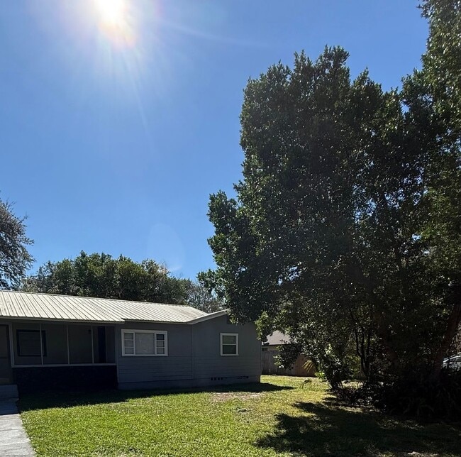 Photo - 1618 Magnolia Ave