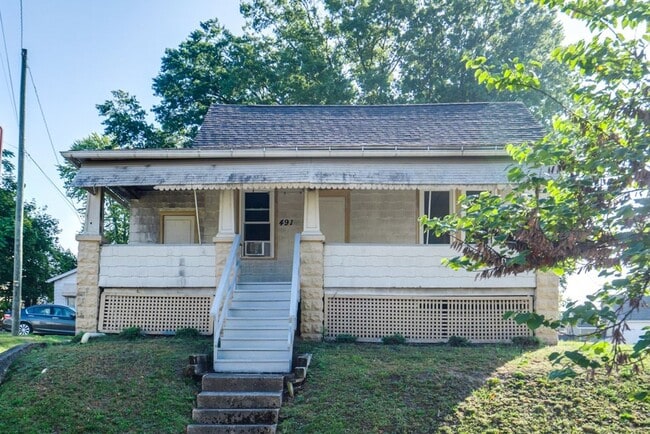 Photo - 491 Allyn St Unit #1