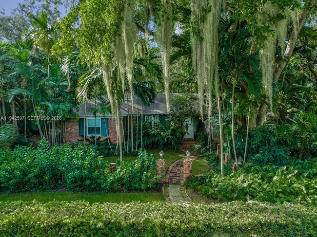 Photo - 530 Melaleuca Ln