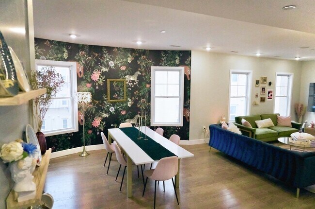 Photo - 71 Ruthven St Unit 3