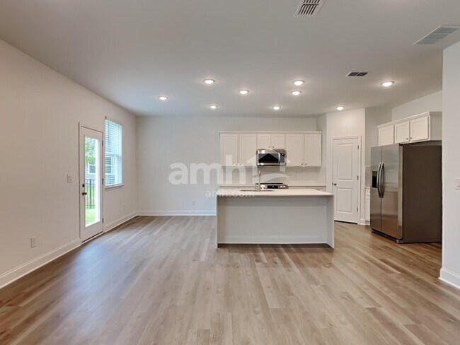 Photo - 1394 Soapstone Rd