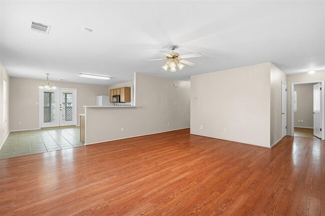 Photo - 700 Riverway Ln