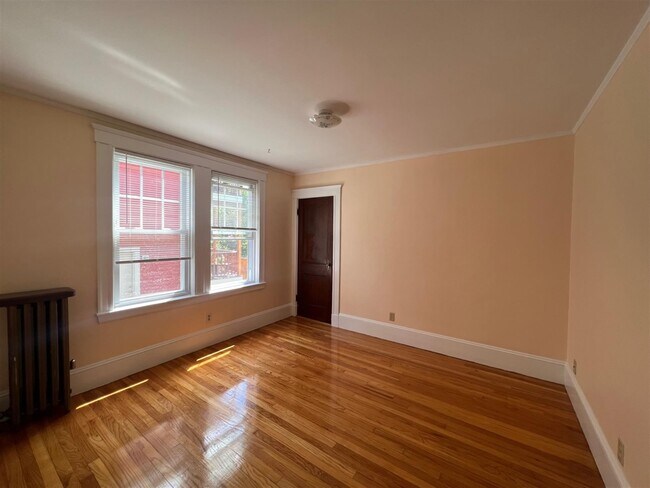 Photo - 638 Huron Ave Unit 1