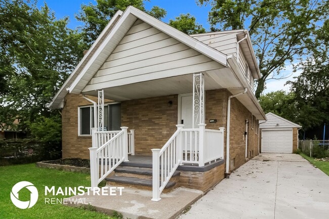 Photo - 1710 Galion Ave