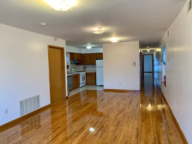 Photo - 422A Warren St Unit 1