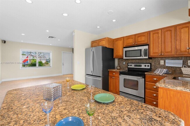 Photo - 7305 NW 95th Way