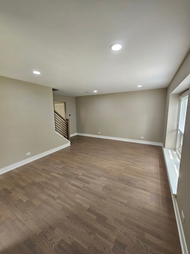 Photo - 627 Shaw Ct