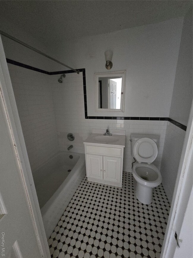 Building Photo - 34-12 113th St Unit 9B