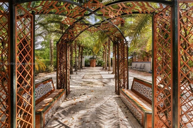 Photo - 1624 Granada Blvd