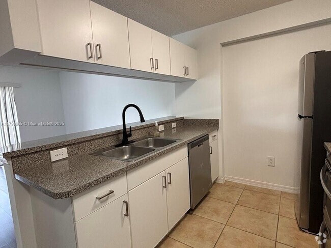Building Photo - 420 S Park Rd Unit 2-304 Rental