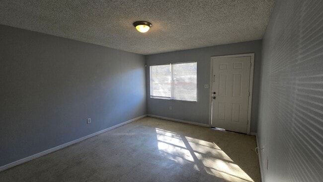 Photo - 3BR / 1BA Rental Home – Fresh Updates – Leesburg