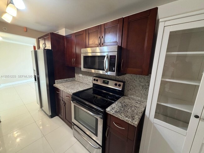 Photo - 1881 Washington Ave Unit 6A