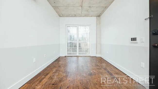 Photo - 31-19 37th St Unit 4D