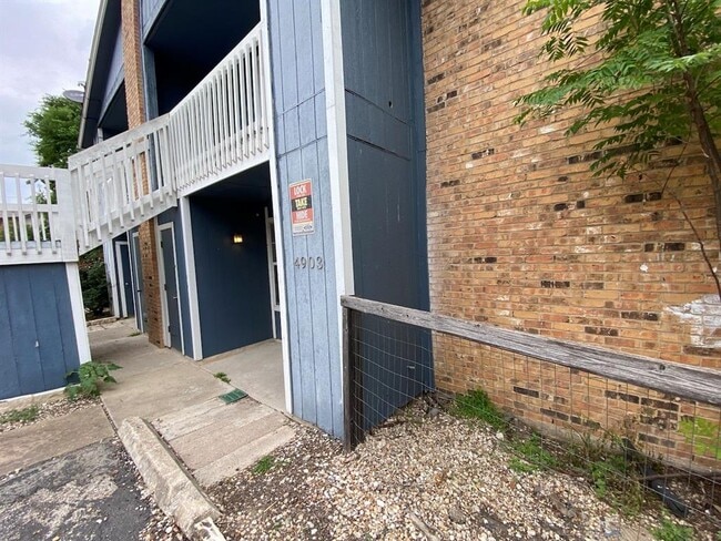 Photo - 4903 Merritt Dr