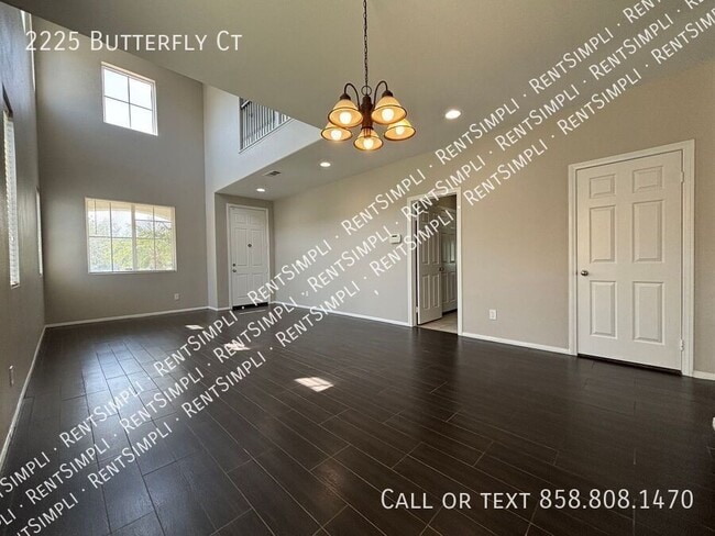 Photo - 2225 Butterfly Ct