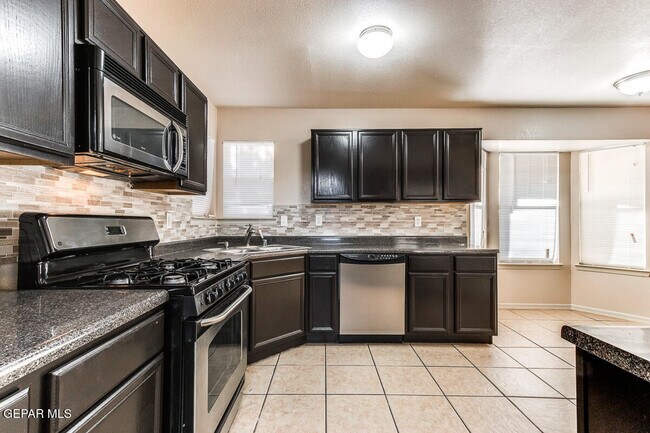 Photo - 10929 Northview Dr