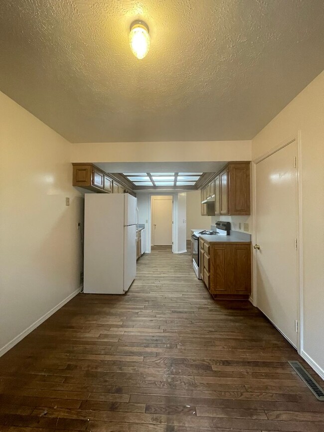 Photo - Southern Hills 3 Bedroom 2 Bath Duplex-New carpet and new flooring in the bathrooms