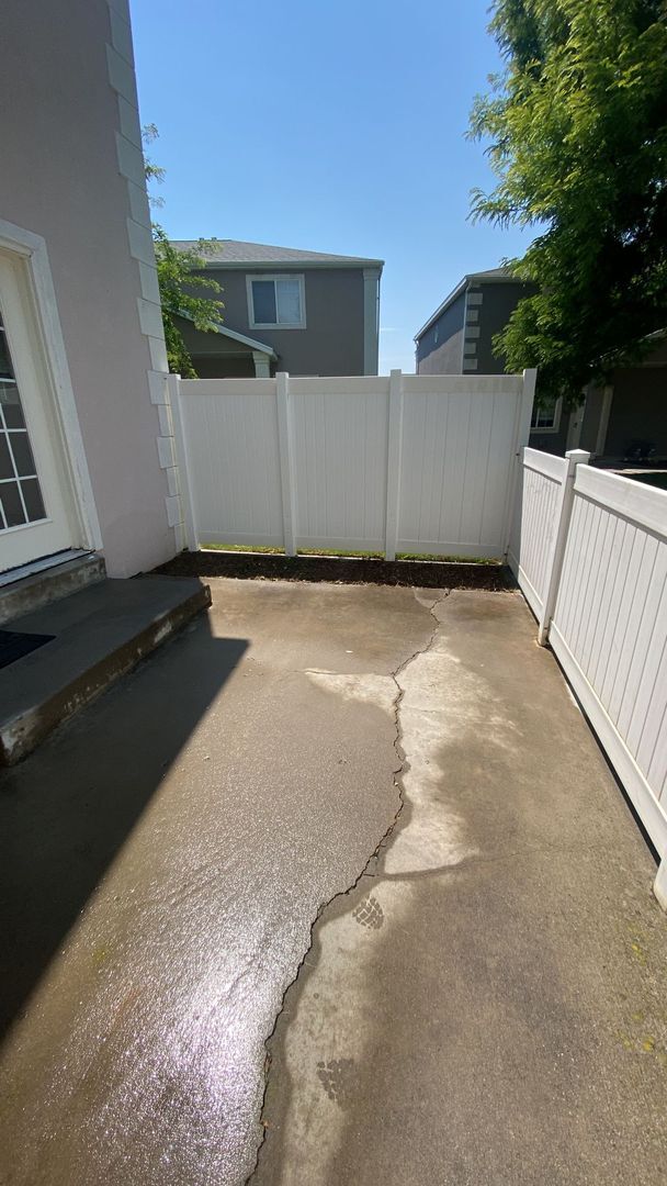 Photo - 168 Coventry Pl