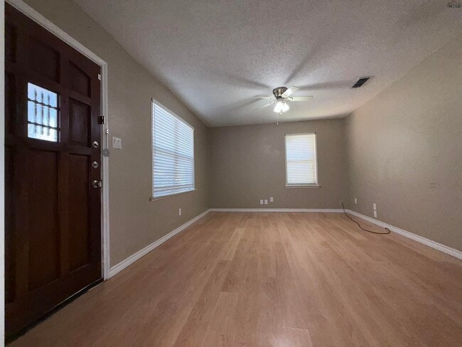 Photo - 5115 Kingston Dr