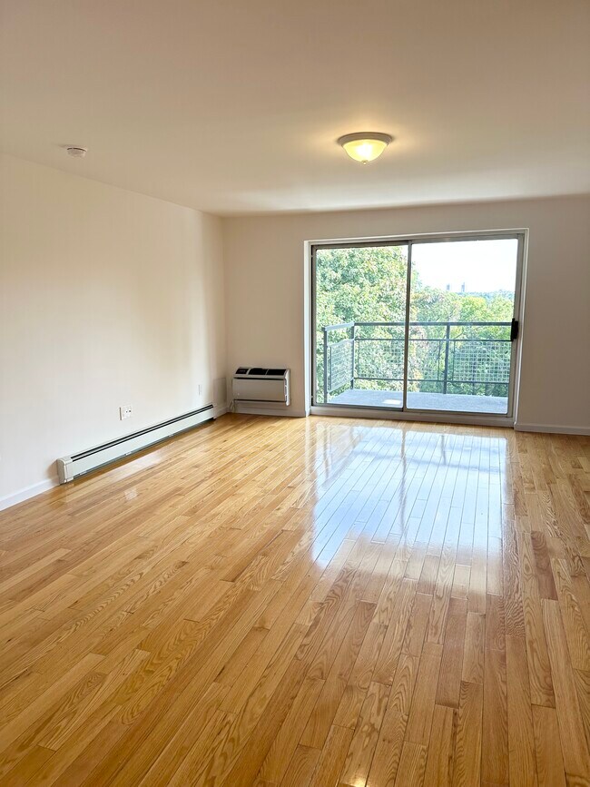 7538 Grand Central Pky Apartments Unit 2 Forest Hills, NY