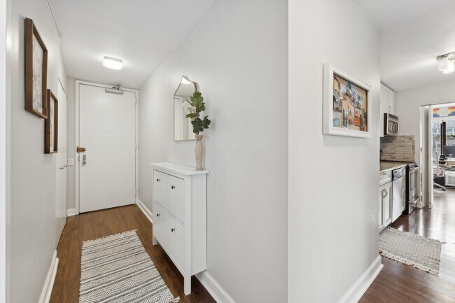 Photo - 30 E Huron St Unit 1304