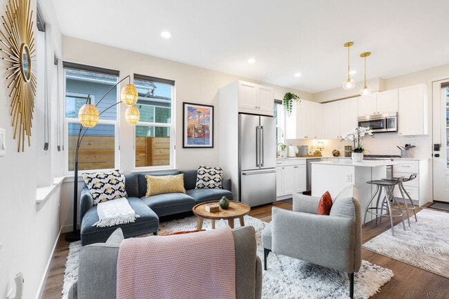 Photo - 4404 37th Ave SW Unit ID1054655P