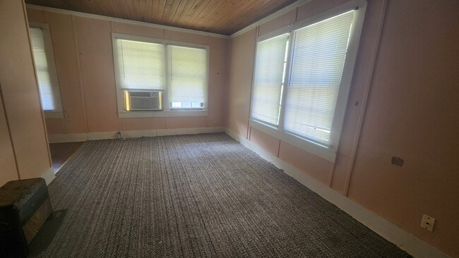 Photo - 176 Ramble St