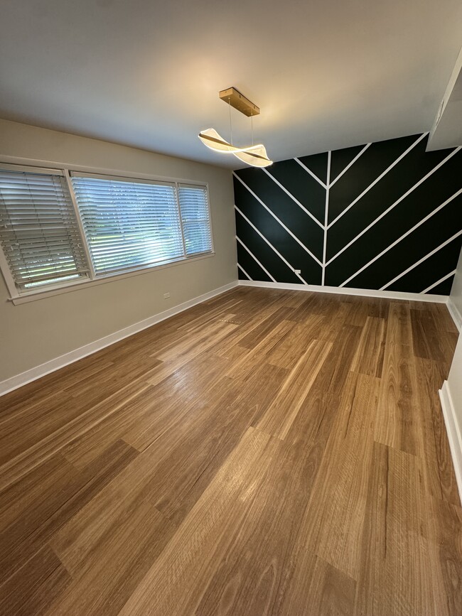 Building Photo - 7233 38th Pl Unit Lyons/Riverside