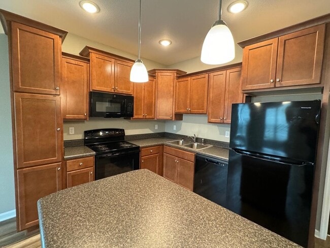 Photo - 2225 Cedarbrook Ct