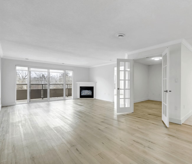 Photo - Rivers Edge I (200 Eagle Street)