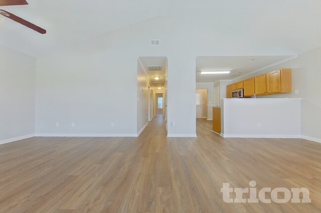 Photo - 180 Riglaw Cir
