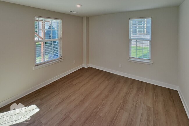 Photo - 2423 Dr Carver Rd