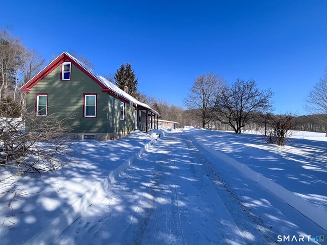 Photo - 51 Roaring Brook Rd