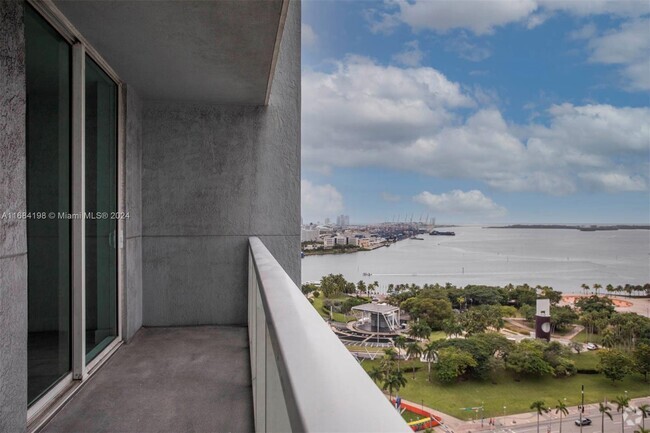 Building Photo - 244 Biscayne Blvd Unit 2107 Rental