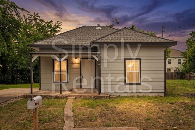 Photo - 4214 Johnson St