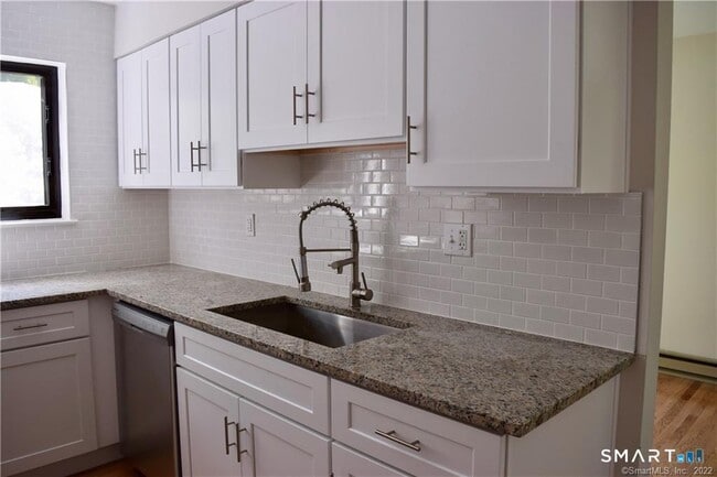 Photo - 157 Kennedy Dr Unit 157
