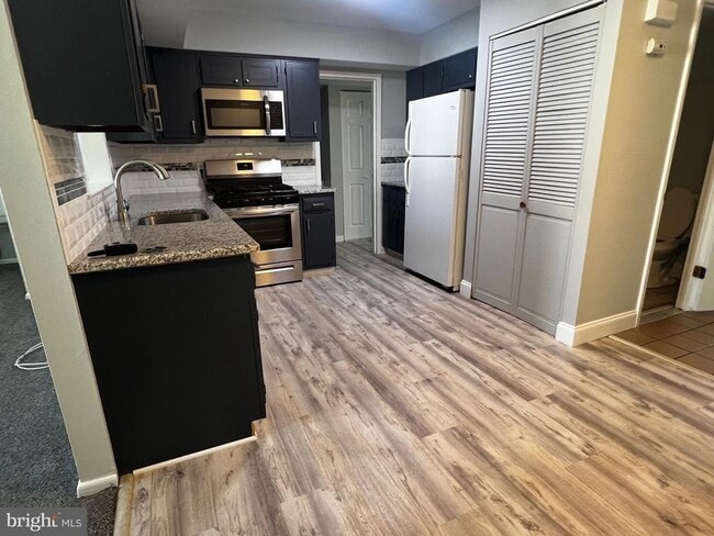 Photo - 1756 Hybrid Pl