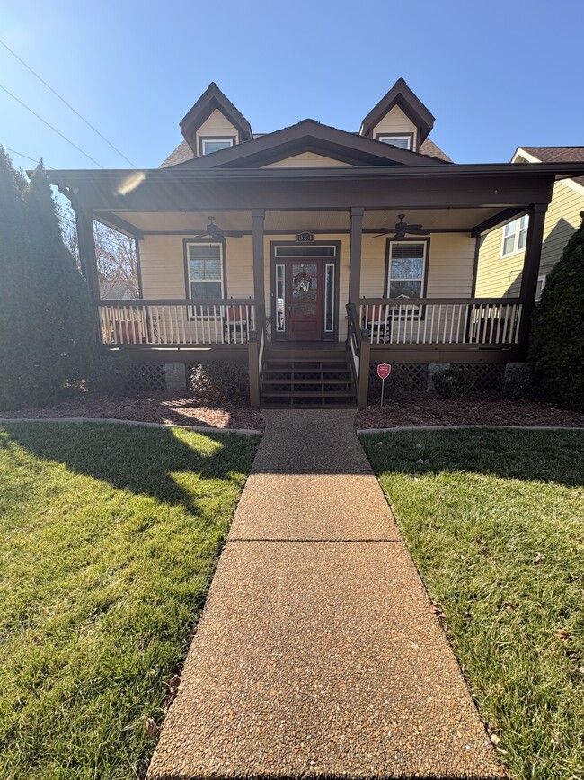 Photo - 361 9th Ave N