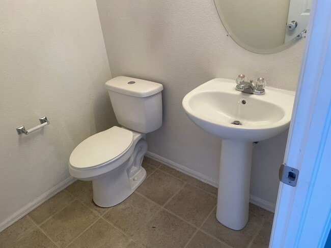 Photo - Charming 2BD/2.5BA Townhome with Attached ...