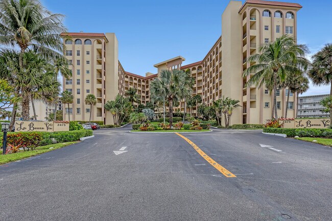 Photo - 3475 S Ocean Blvd Unidad 3110