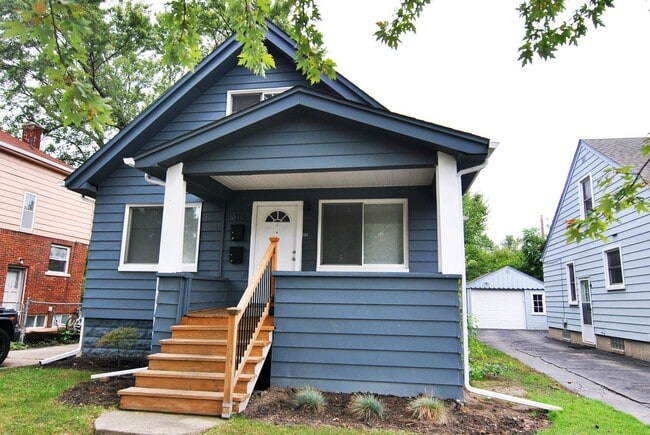 Building Photo - 316 Spencer St Unit 316 Spencer B