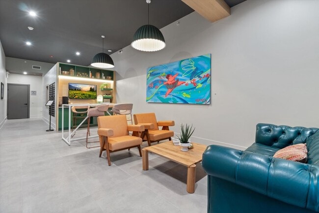 Photo - 4513 N Clark St