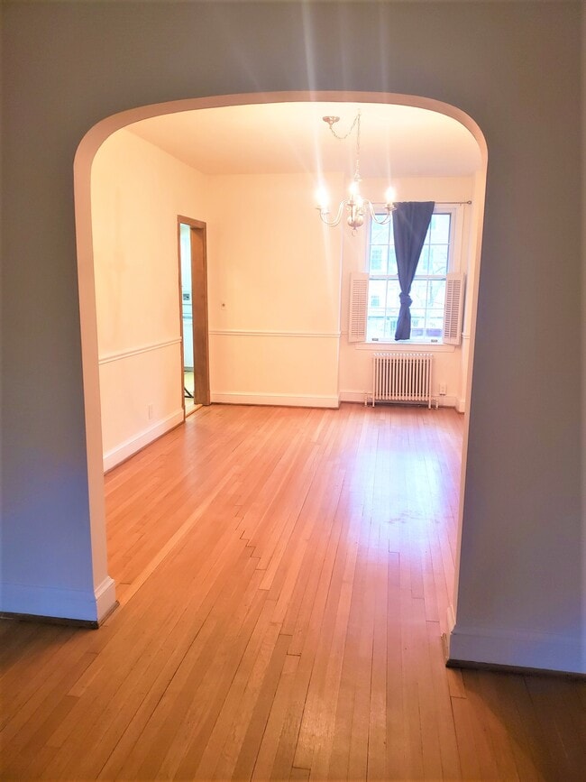 Photo - 3829 Calvert St NW