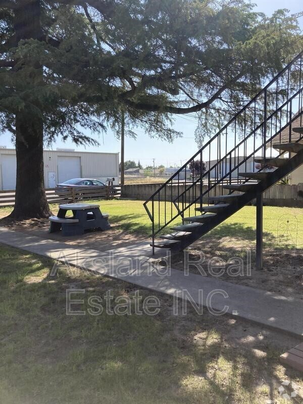 Building Photo - Salida Rental