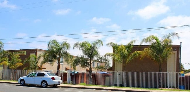Primary Photo - 1054-1058 Outer Rd Apartments