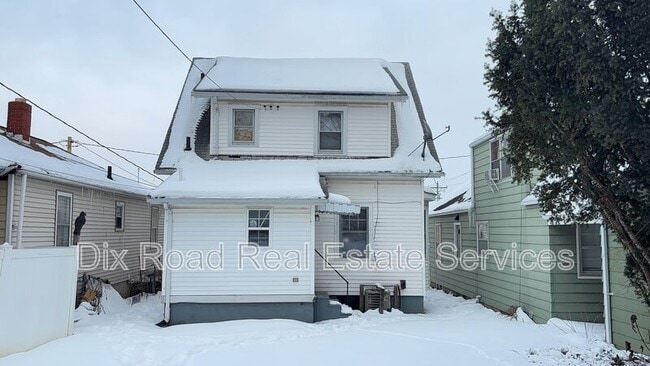 Photo - 703 N D St