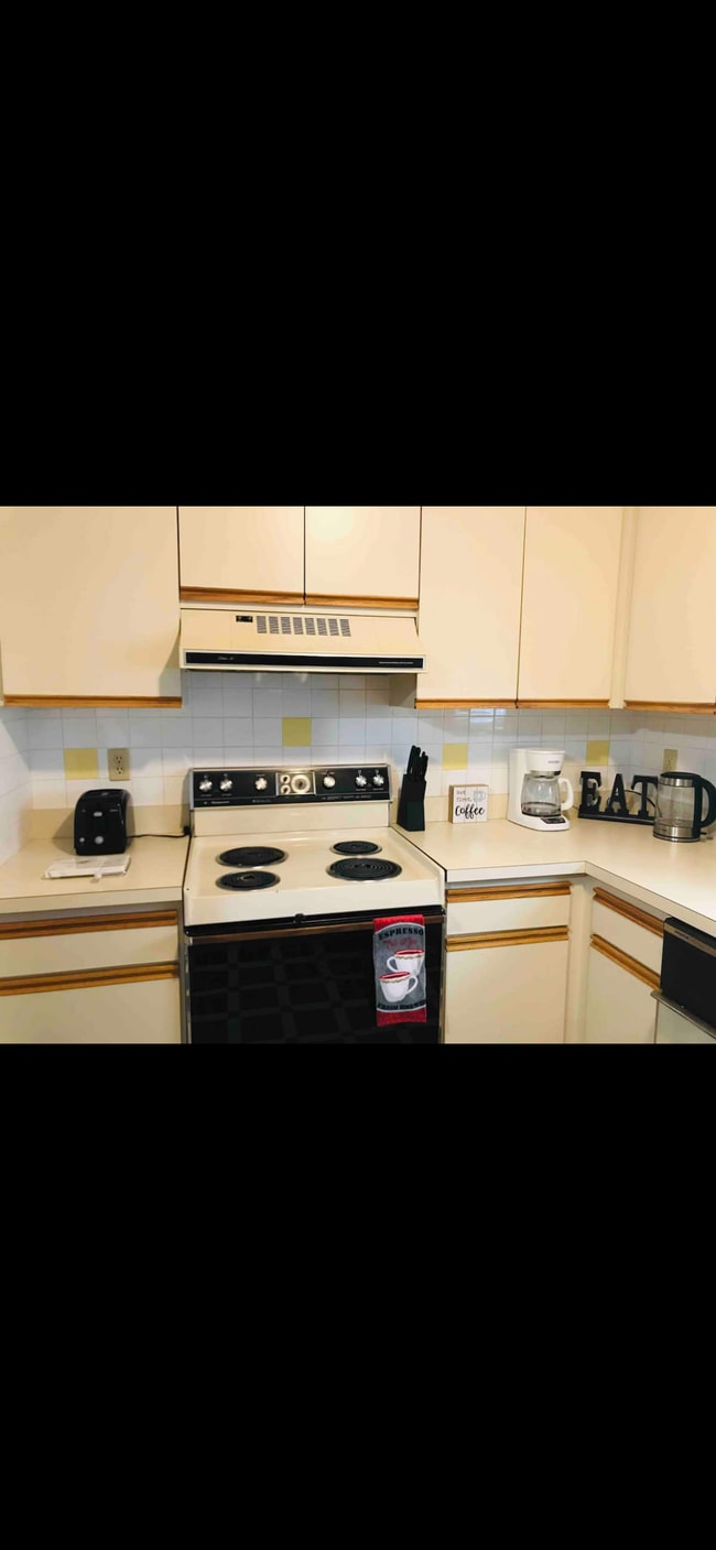 Photo - 142 Cross Country Ln