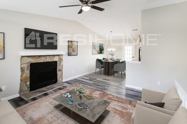 Photo - 2124 Mallard Way