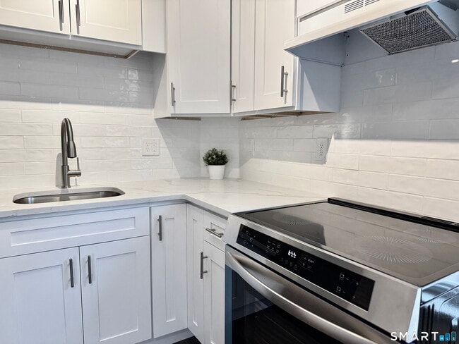 Photo - 34 Hanford Ave Unit #2